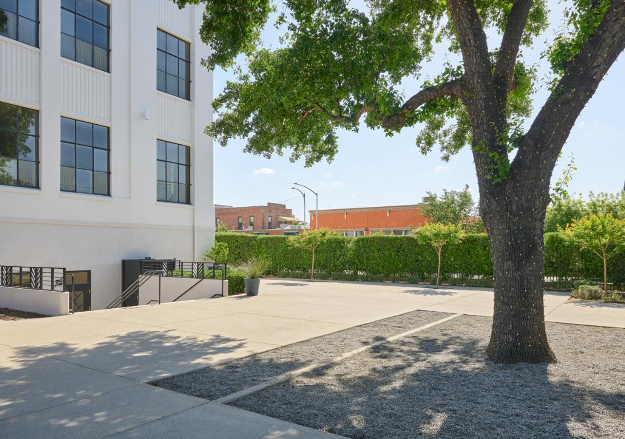 The Darling Hotel Visalia Exterior foto